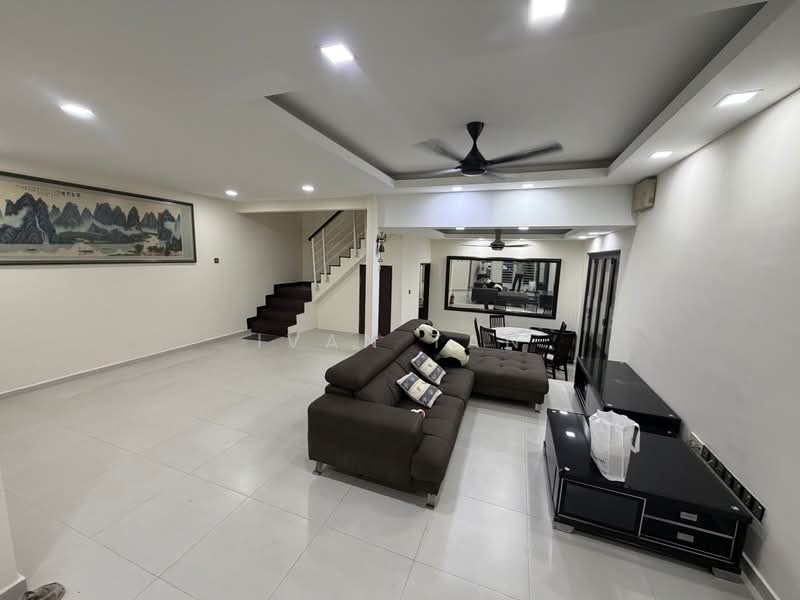 2-storey Terraced House for Rent in SS2 (Petaling Jaya) - Ivan Tan - Living Room - PropertyGuru.com.my