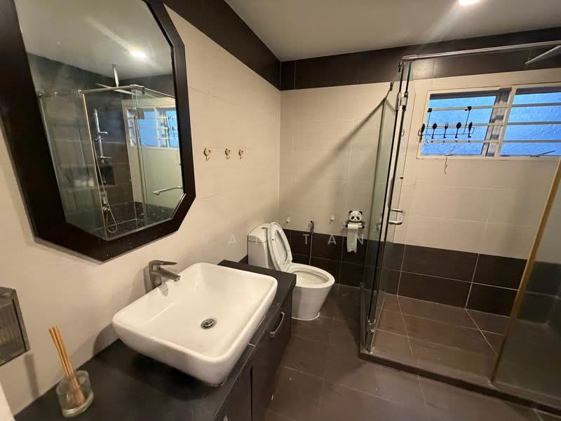 2-storey Terraced House for Rent in SS2 (Petaling Jaya) - Ivan Tan - Bathroom - PropertyGuru.com.my