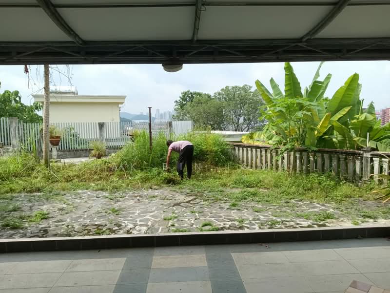 Rumah Banglo untuk Dijual di Cemerlang Heights (Gombak) - Ishak Bin Ismail - Garden - PropertyGuru.com.my