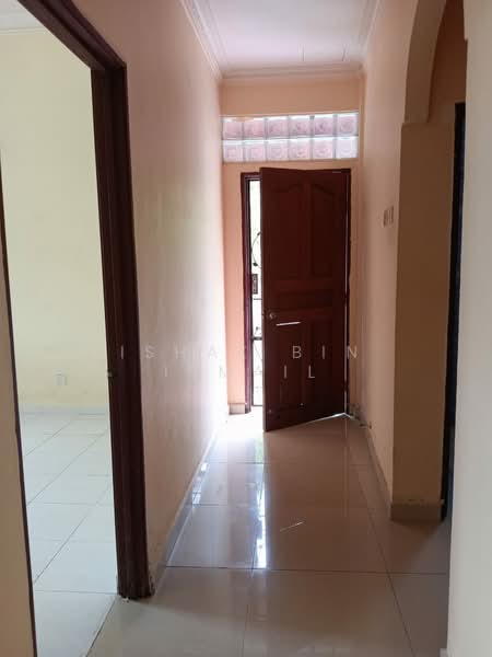 Rumah Banglo untuk Dijual di Cemerlang Heights (Gombak) - Ishak Bin Ismail - Corridor - PropertyGuru.com.my
