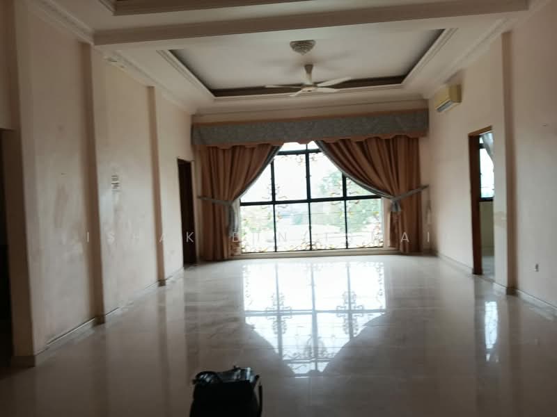 Rumah Banglo untuk Dijual di Cemerlang Heights (Gombak) - Ishak Bin Ismail - Living Room - PropertyGuru.com.my
