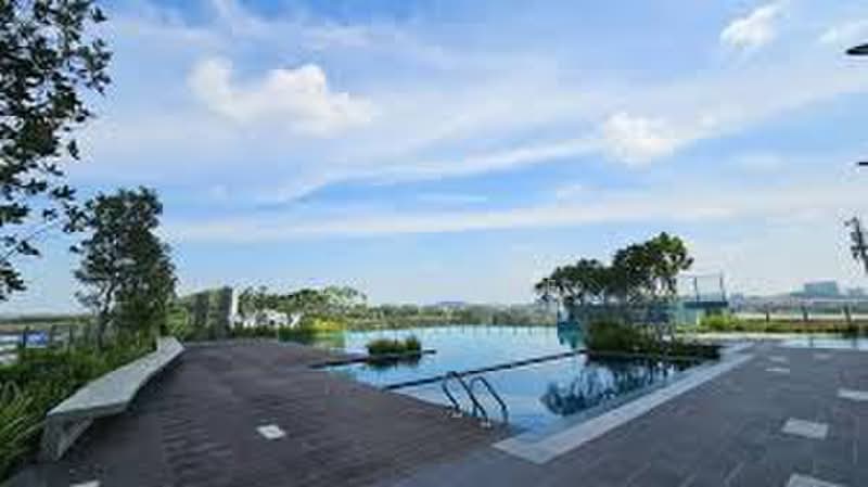Servis Apartment untuk Dijual di Serviced Residence @ The Louvre @ Country Heights - Lenz Tee - Pool - PropertyGuru.com.my