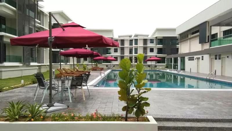 Apartment for Rent at The Meadow Park - Theresa Chew - Pool - PropertyGuru.com.my
