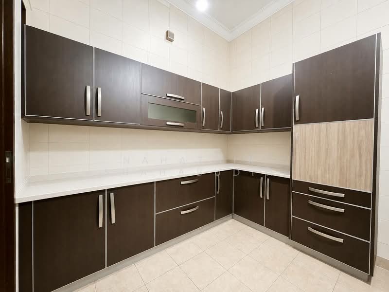 Rumah Teres untuk Dijual di Bukit Jelutong (Shah Alam) - Nahathir Shahabudin - Kitchen - PropertyGuru.com.my