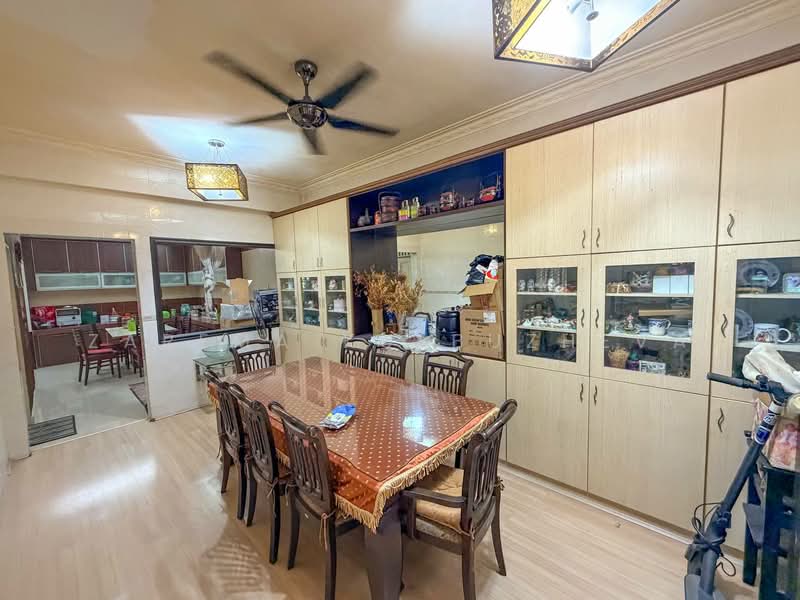 Semi-Detached House for Sale in Taman Taming Maju (Cheras) - Zarema Kulbuzheva - Dining Room - PropertyGuru.com.my