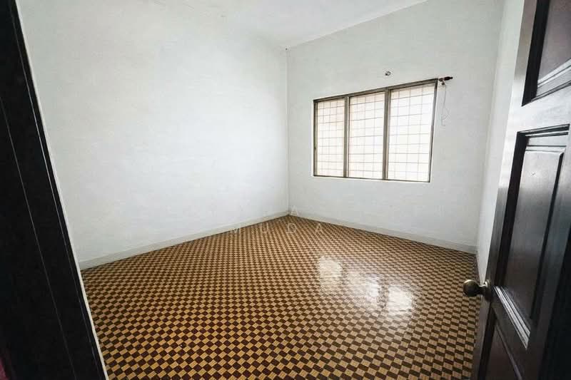 1-storey Terraced House for Sale in Taman Paduka (Kuala Selangor) - Faliyana binti Muda - PropertyGuru.com.my