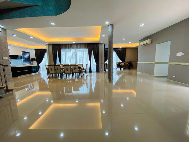 Bungalow for Sale in Ukay Bistari (Ulu Kelang) - Shiqin Saidin - Living Room - PropertyGuru.com.my