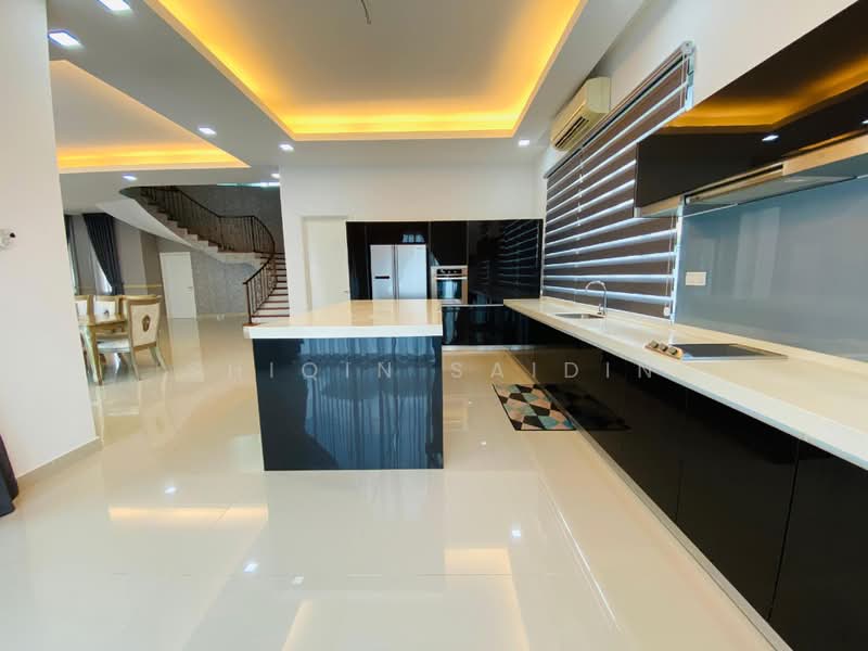 Bungalow for Sale in Ukay Bistari (Ulu Kelang) - Shiqin Saidin - Kitchen - PropertyGuru.com.my