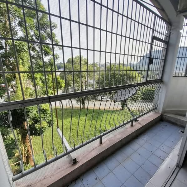 Pangsapuri untuk Disewa di Le Courts Desa Tambun - Qazin Khoo - Balcony - PropertyGuru.com.my