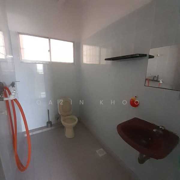 Pangsapuri untuk Disewa di Le Courts Desa Tambun - Qazin Khoo - Bathroom - PropertyGuru.com.my