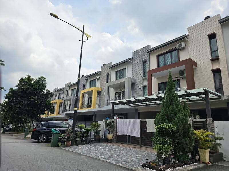 Semi-Detached House for Sale in Taman Saujana Suria (Kajang) - Francis Thee - PropertyGuru.com.my