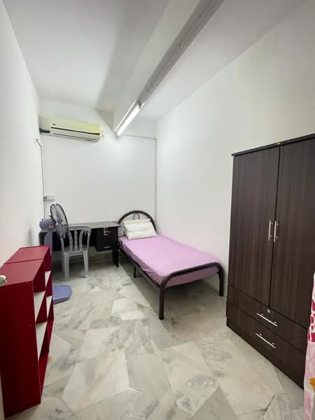 Rumah Bandar untuk Dijual di Taman Bukit Teratai (Ampang) - Kent Yeo - Bedroom - PropertyGuru.com.my