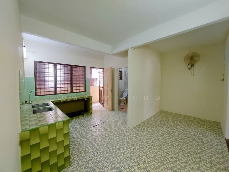 2-storey Terraced House for Sale in Taman Song Choon (Ipoh) - Qazin Khoo - Kitchen - PropertyGuru.com.my