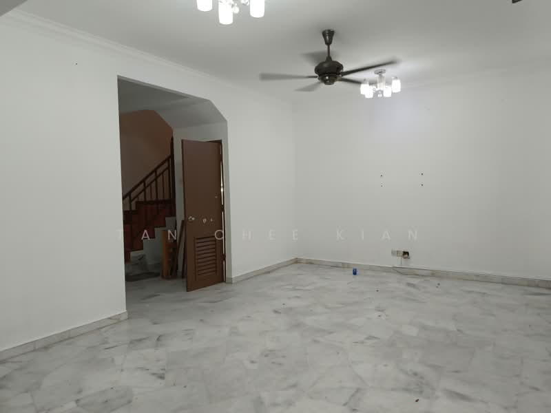 Terraced House for Sale in Usj 22 (Subang Jaya) - Tan Chee Kian - Living Room - PropertyGuru.com.my