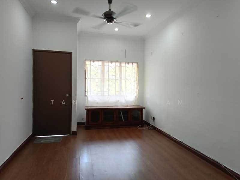 Terraced House for Sale in Usj 22 (Subang Jaya) - Tan Chee Kian - Living Room - PropertyGuru.com.my