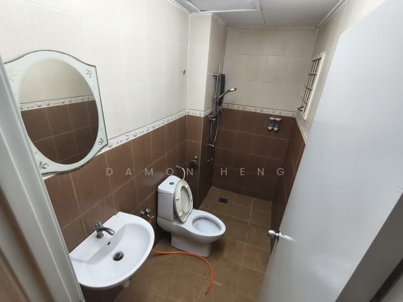 Terraced House for Rent in Bandar Kinrara Seksyen 5 (Bandar Kinrara) - Damon Heng - Bathroom - PropertyGuru.com.my