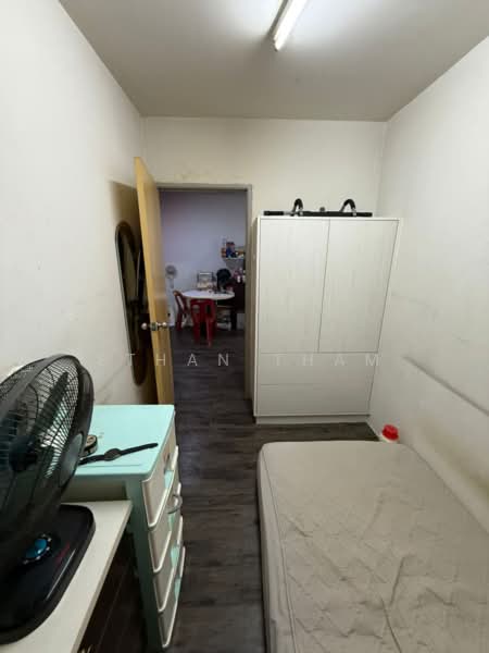 Rumah Flat untuk Dijual di PPR Kampung Baru Air Panas - Ethan Tham - Bedroom - PropertyGuru.com.my