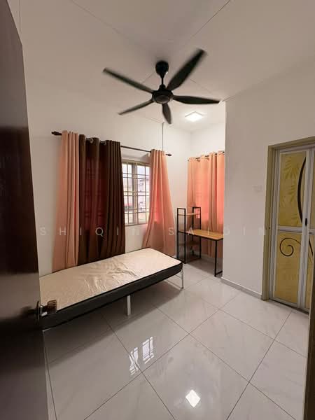 Rumah Teres 2 Tingkat untuk Dijual di Bandar Puncak Alam (Puncak Alam) - Shiqin Saidin - Bedroom - PropertyGuru.com.my