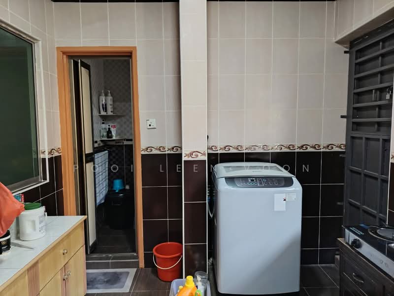 2-storey Terraced House for Sale in Taman Ehsan Jaya (Ulu Tiram) - Pooi Leen Voon - Kitchen - PropertyGuru.com.my