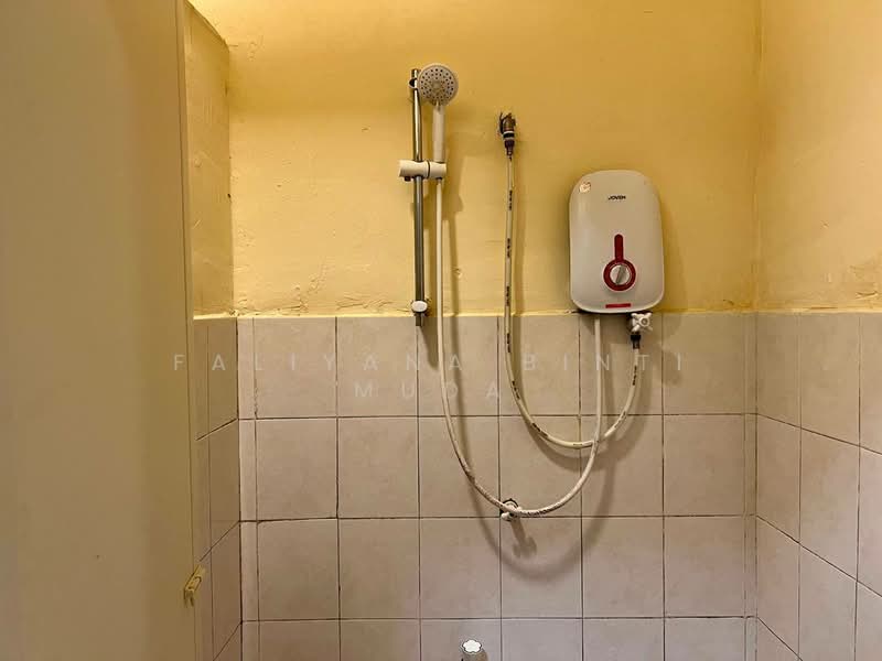 Apartment for Sale at Pangsapuri Berembang Indah - Faliyana binti Muda - PropertyGuru.com.my