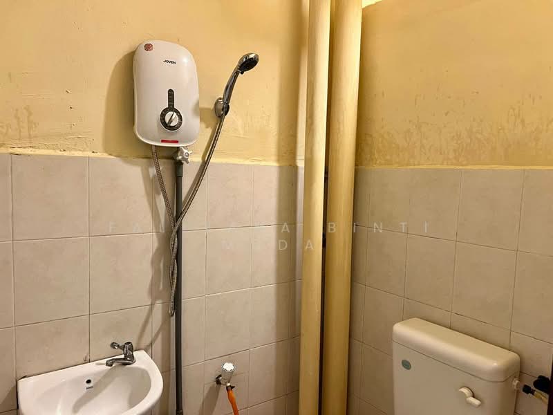 Apartment for Sale at Pangsapuri Berembang Indah - Faliyana binti Muda - PropertyGuru.com.my