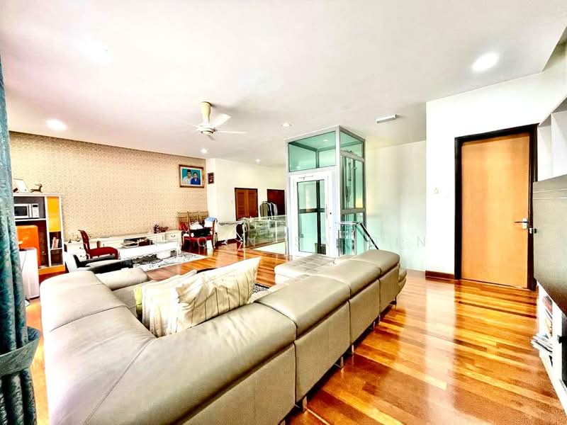 Bungalow for Sale in Ukay Bistari (Ulu Kelang) - Shiqin Saidin - Living Room - PropertyGuru.com.my