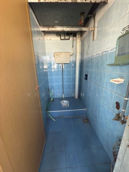 Flat for Rent at Pandan Indah Flat (Rumah Pangsa 610) - Viven Chia - Bathroom - PropertyGuru.com.my