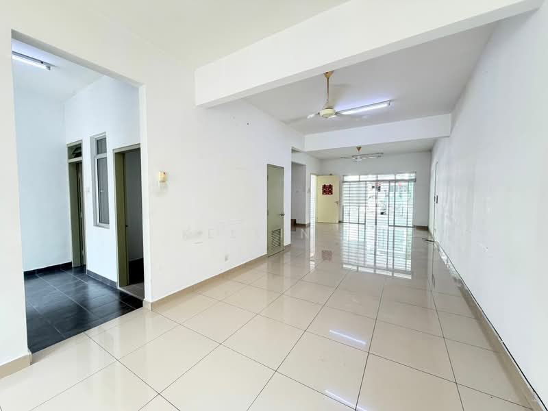 2-storey Terraced House for Sale in Kota Emerald (Rawang) - Kelvin . - Living Room - PropertyGuru.com.my