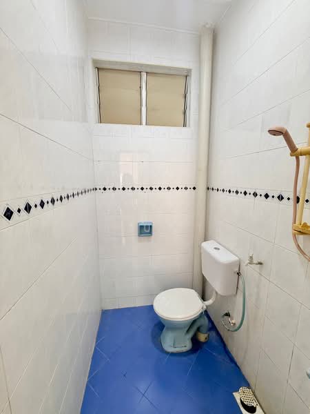 1-storey Terraced House for Sale in Taman Bersatu (Kluang) - Marcus Tey - Bathroom - PropertyGuru.com.my