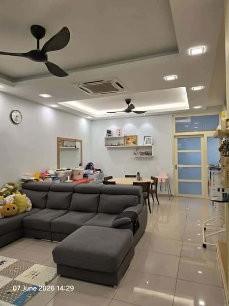 Rumah Teres 2 Tingkat untuk Dijual di Taman Putra Impiana (Puchong) - Jayden Lee - Living Room - PropertyGuru.com.my