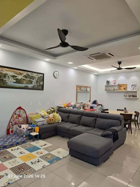 Rumah Teres 2 Tingkat untuk Dijual di Taman Putra Impiana (Puchong) - Jayden Lee - Living Room - PropertyGuru.com.my