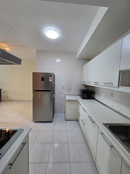 Service Residence for Rent at Kiara Designer Suites - Julian Tong - Kitchen - PropertyGuru.com.my