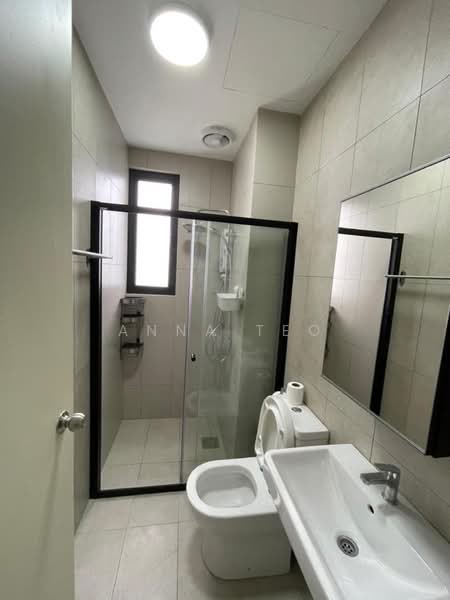 Servis Apartment untuk Disewa di Kenwingston Skylofts - Anna Teo - Bathroom - PropertyGuru.com.my