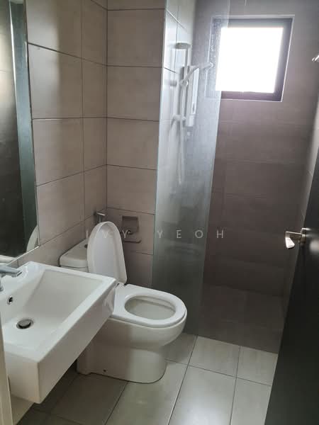 Condominium for Rent at TRI PINNACLE - Ivy Yeoh - Bathroom - PropertyGuru.com.my