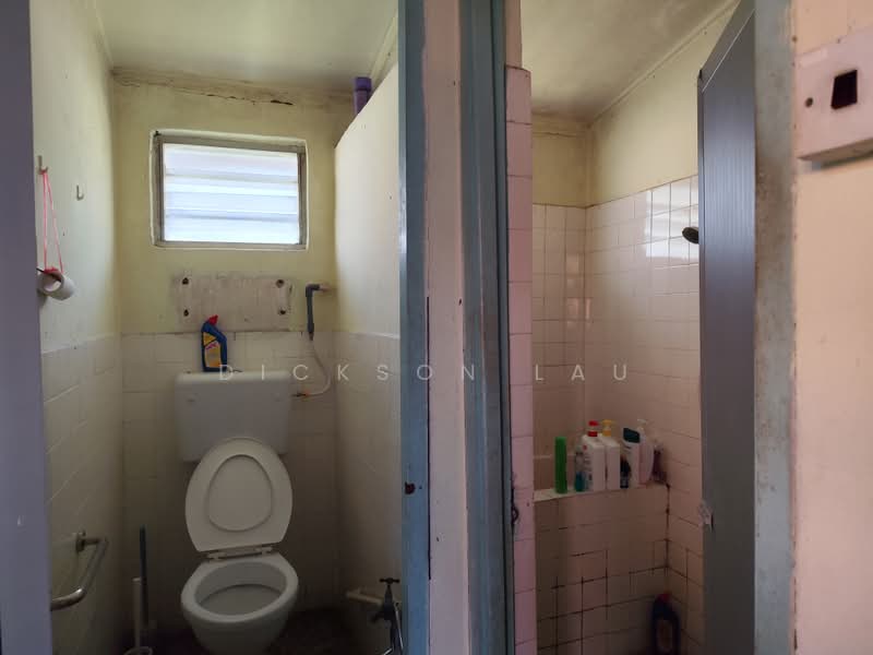 Rumah Teres 1 Tingkat untuk Dijual di Desa Jaya Kepong (Kepong) - Dickson Lau - Bathroom - PropertyGuru.com.my