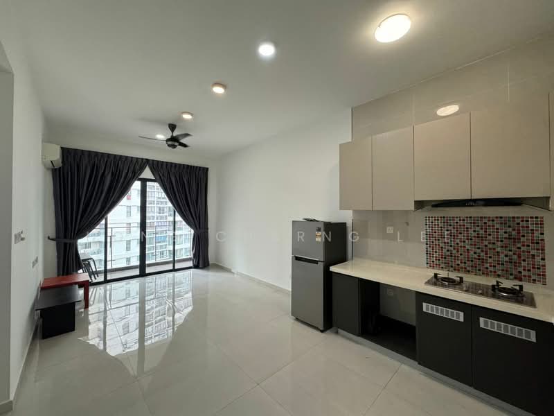 Condominium for Rent at Bay Point @ Country Garden Danga Bay - Hong Charng Lee - Living Room - PropertyGuru.com.my