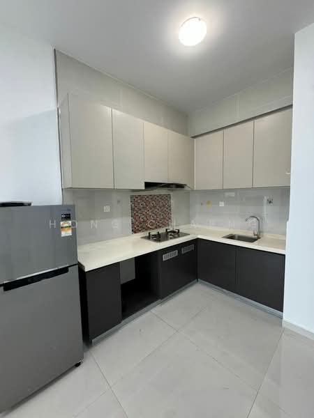 Condominium for Rent at Bay Point @ Country Garden Danga Bay - Hong Charng Lee - Kitchen - PropertyGuru.com.my