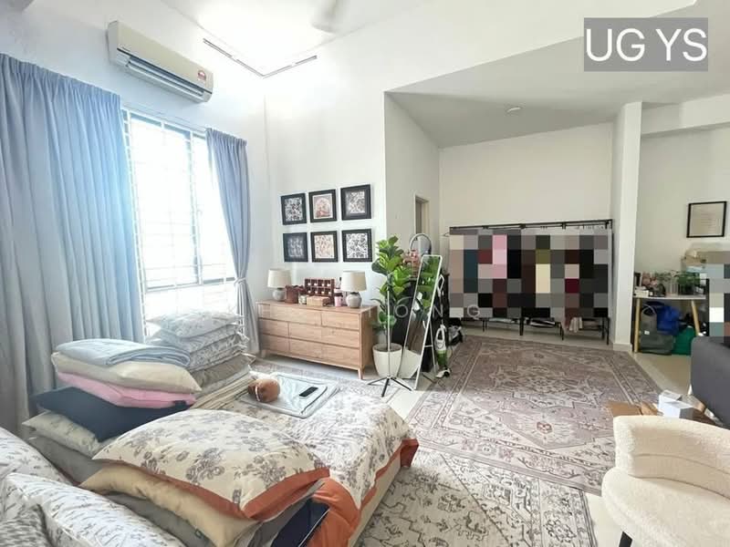 Rumah Teres 2 Tingkat untuk Dijual di Setia Indah (Setia Alam) - KH Chong - Living Room - PropertyGuru.com.my