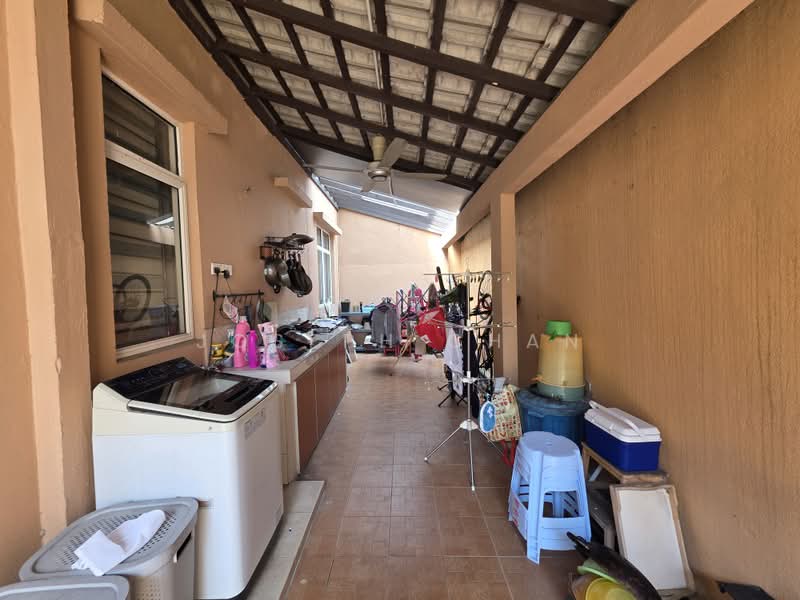 Semi-Detached House for Sale in Subang Bestari (Shah Alam) - Joseph Chan - Back yard - PropertyGuru.com.my