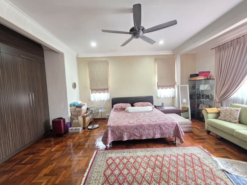 Semi-Detached House for Sale in Subang Bestari (Shah Alam) - Joseph Chan - Master bed room - PropertyGuru.com.my