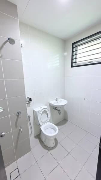 Rumah Teres 2 Tingkat untuk Disewa di Bukit Raja (Selangor) - Bryan Yeoh - Bathroom - PropertyGuru.com.my