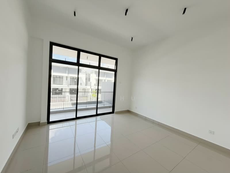 2-storey Terraced House for Sale in Taman Ponderosa (Johor Bahru) - Kok Hui - Balcony - PropertyGuru.com.my