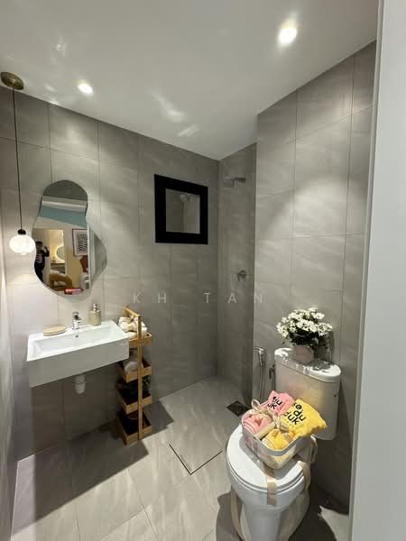 Service Residence for Sale at Se.Duduk D'Kajang by EcoWorld - KH Tan - Bathroom - PropertyGuru.com.my