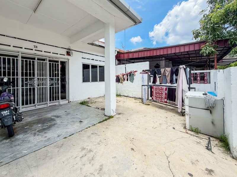1-storey Terraced House for Sale in Taman Dato' Hormat (Telok Panglima Garang) - Ilman Nahri - Exterior - PropertyGuru.com.my
