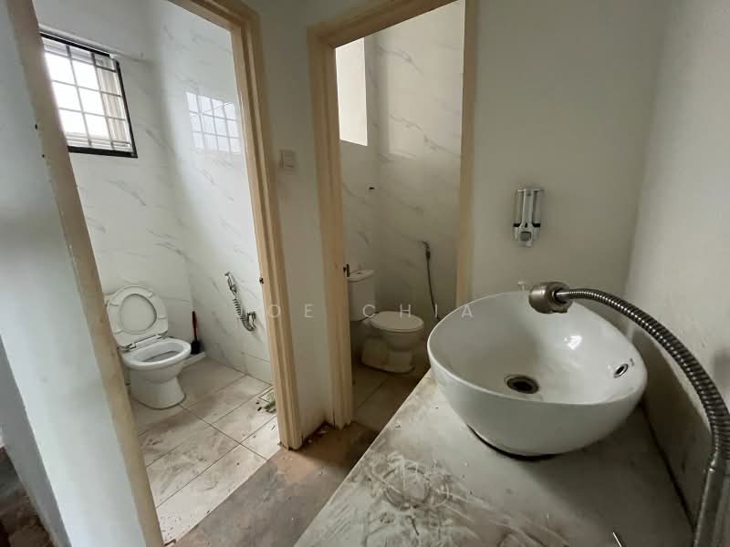 Shop for Rent in Pusat Perdagangan Danga Utama (Johor Bahru) - Joe Chia - Bathroom - PropertyGuru.com.my