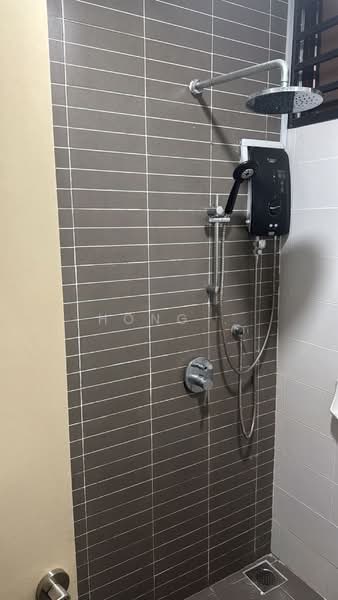 Service Residence for Sale at Palazio - Hong . - Bathroom - PropertyGuru.com.my