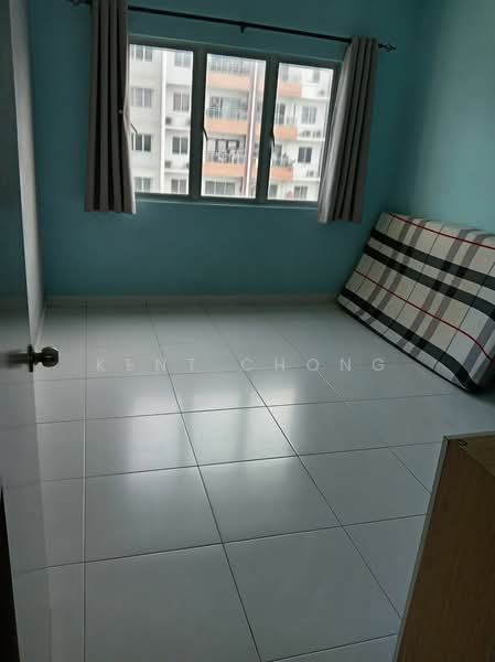 Apartment for Rent at Gapura Bayu - Kent Chong - Bedroom - PropertyGuru.com.my