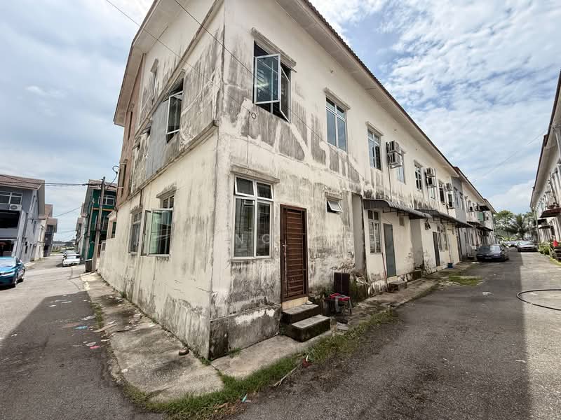2.5-storey Terraced House for Sale in Taman Scientex Senai (Senai) - Fu Heng Chong - Exterior - PropertyGuru.com.my