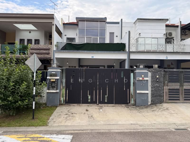 2-storey Terraced House for Sale in Bandar Putra (Kulai) - Fu Heng Chong - Exterior - PropertyGuru.com.my