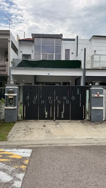 2-storey Terraced House for Sale in Bandar Putra (Kulai) - Fu Heng Chong - Exterior - PropertyGuru.com.my